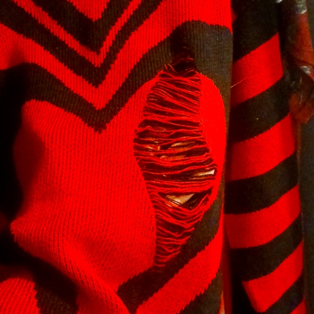 Sweater - Picture 5 of 7